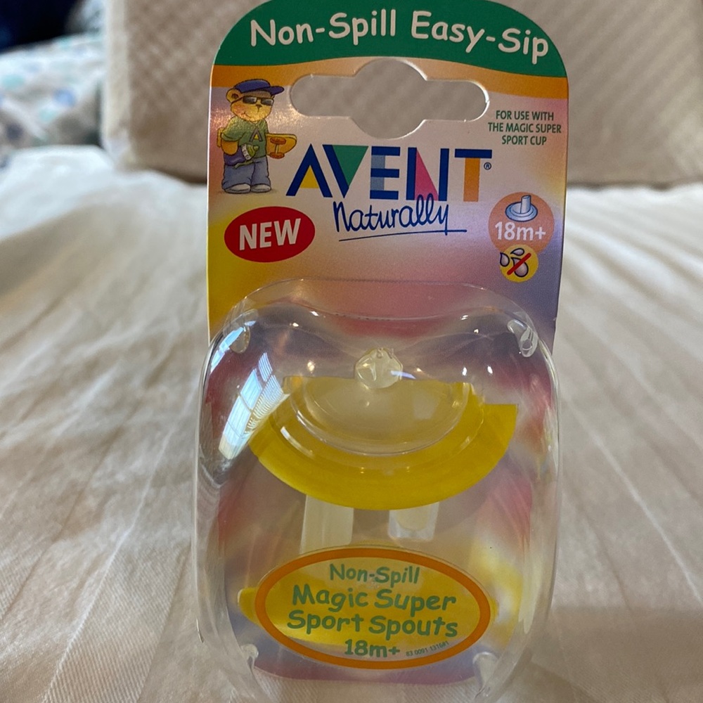 Avent non spill easy sip sport spouts. 18 months plus  & Avent feeding bottle.